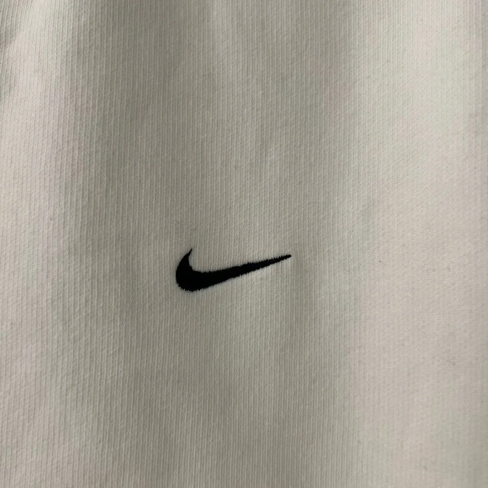 Nike Men's White Crewneck - Picture 2 of 7
